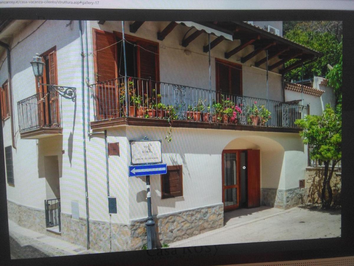 Casa Vacanza Rosy Di Guida Rosy Giungano Εξωτερικό φωτογραφία