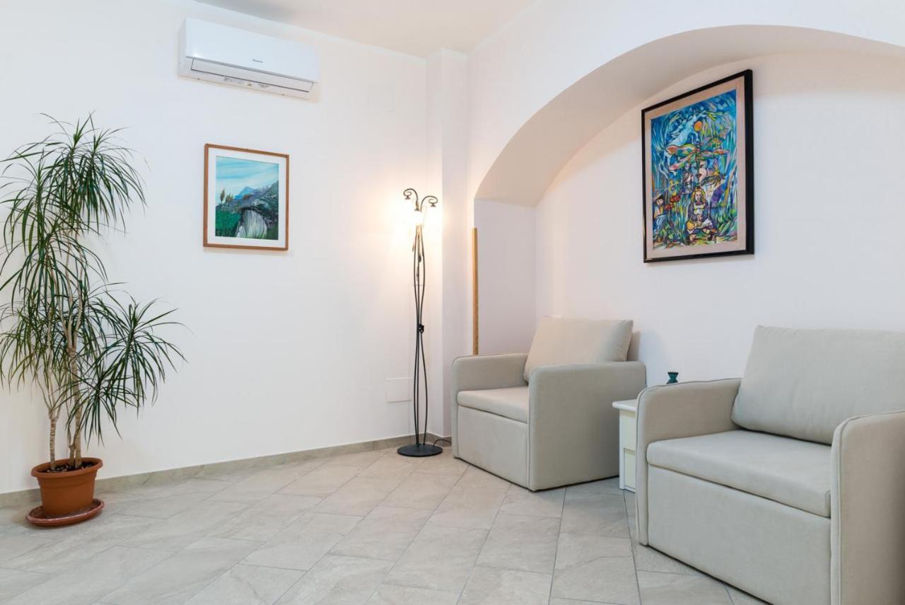 Casa Vacanza Rosy Di Guida Rosy Giungano Εξωτερικό φωτογραφία